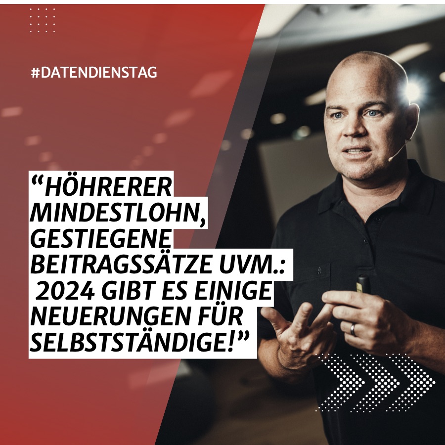 Kachel der Lexware-Reihe #Datendienstag: Christian Steiger spricht mit Headset-Mikrofon, daneben „Höherer Mindestlohn, gestiegene Beitragssätze uvm.: 2024 gibt es einige Neuerungen für Selbstständige!“